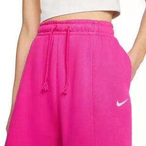 3/$25 Nike Fleece High-Rise Shorts size xs